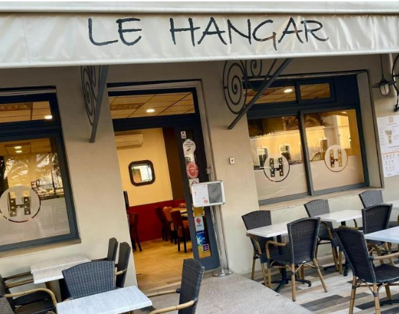 4 - le hangar